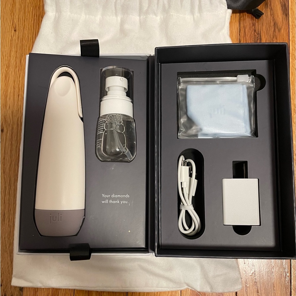 JULI Fine Jewelry Aftercare Diamond Cleaning Essentials Kit